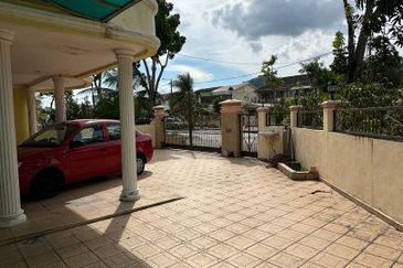 Jalan Pantai Jerjak 1