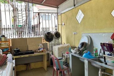 Jalan Pantai Jerjak 1