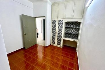 Putri Apartment