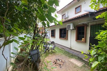 2 STOREY SEMI D , CORNER LOT , BANDAR TASIK PUTERI RAWANG 