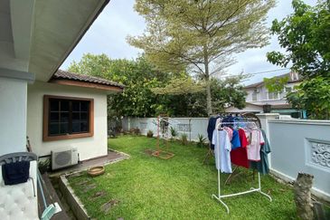 2 STOREY SEMI D , CORNER LOT , BANDAR TASIK PUTERI RAWANG 