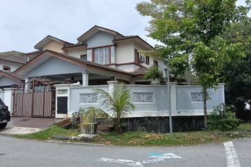2 STOREY SEMI D , CORNER LOT , BANDAR TASIK PUTERI RAWANG 