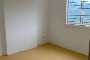 TAMAN RIA APARTMENT , BAYAN LEPAS , PENANG 