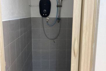 TAMAN RIA APARTMENT , BAYAN LEPAS , PENANG 