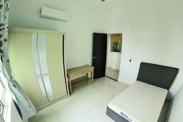 Setia Triangle Persiaran Kelicap