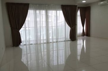 Royal Regent Sri Putramas III