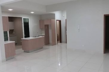 Royal Regent Sri Putramas III