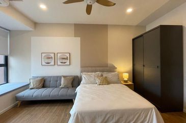 EXSIM | Ceylonz Suites