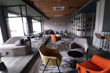 EXSIM | Ceylonz Suites