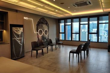 EXSIM | Ceylonz Suites