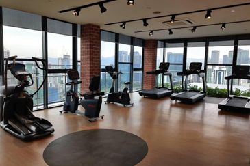 EXSIM | Ceylonz Suites