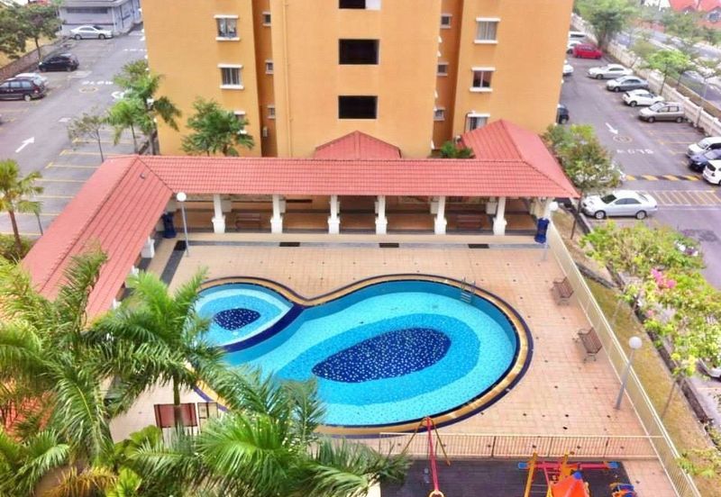 Puteri Bayu Apartment