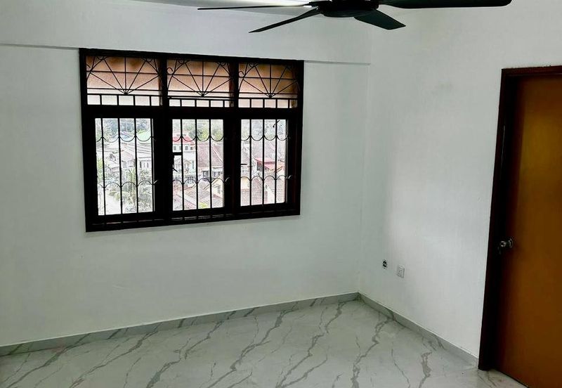 Flat PKNS AU3 (Blok 7 - 15)