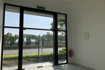 SHOPLOT FOR RENT AT JALAN VERVEA1 BANDAR CASSIA