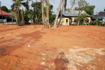 Tanah siap ditambun - Penanti