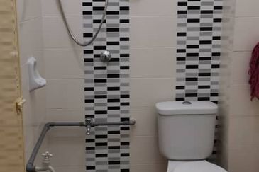 2 Storey House - Puteri Jaya hillpark