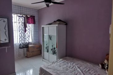 2 Storey House - Puteri Jaya hillpark