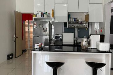 Arasia Perdana (The Clovers)