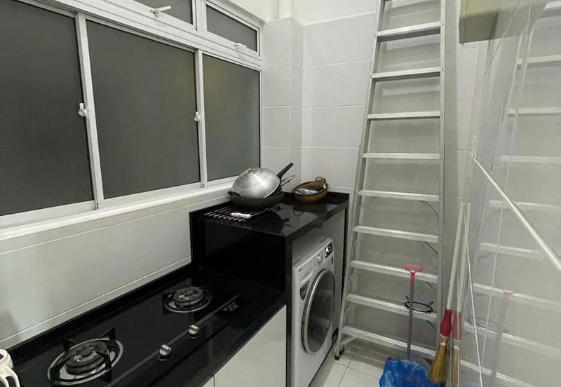 Arasia Perdana (The Clovers)