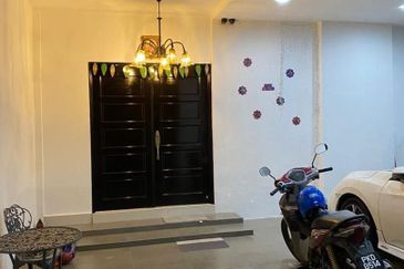 SEMI D- TANJUNG BUNGAH