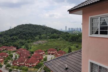 Saujana Aster, Precinct 11
