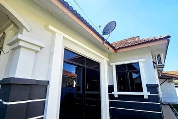 BUNGALOW BUKIT BAYU SUNGAI LALANG