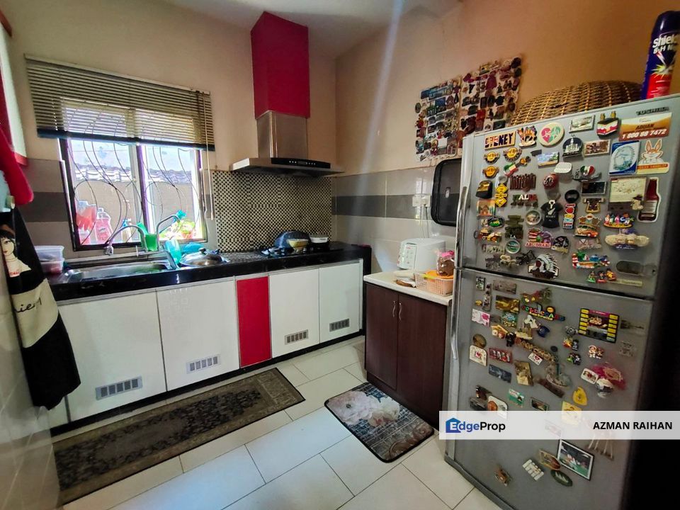 Double Storey Terrace Taman Pinggiran USJ 1, Subang Jaya. Intermediate unit, Selangor, USJ