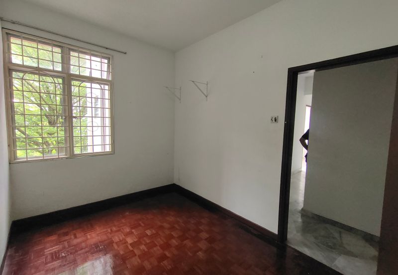 Subang Perdana Goodyear Court 8