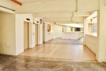 Pangsapuri Jati, Taman Subang Mewah