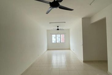 De Bayu Apartment @ Setia Alam