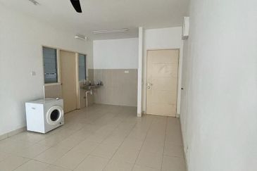 De Bayu Apartment @ Setia Alam