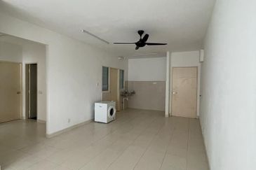 De Bayu Apartment @ Setia Alam