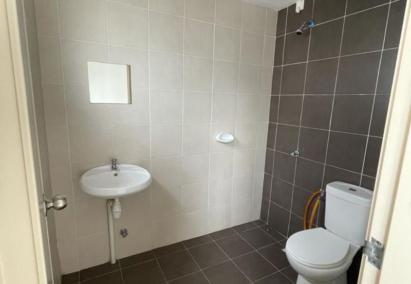 De Bayu Apartment @ Setia Alam