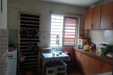 Jalan Pulau Angsa U10/41F