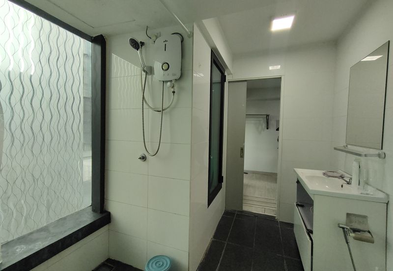 Halo Sunday @ Empire City