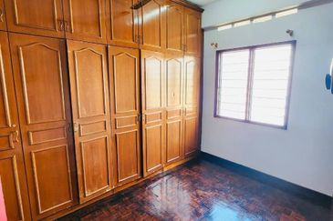 Subang Perdana Goodyear Court 8