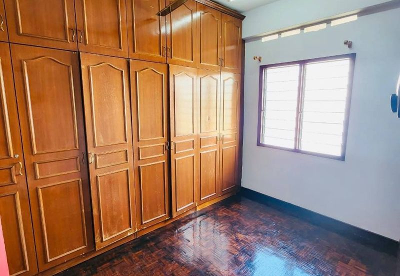 Subang Perdana Goodyear Court 8