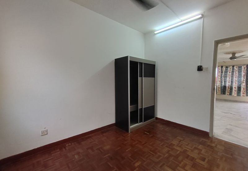 Subang Perdana Goodyear Court 2