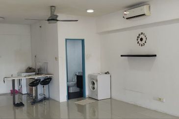 V12 Sovo (Menara Suria)