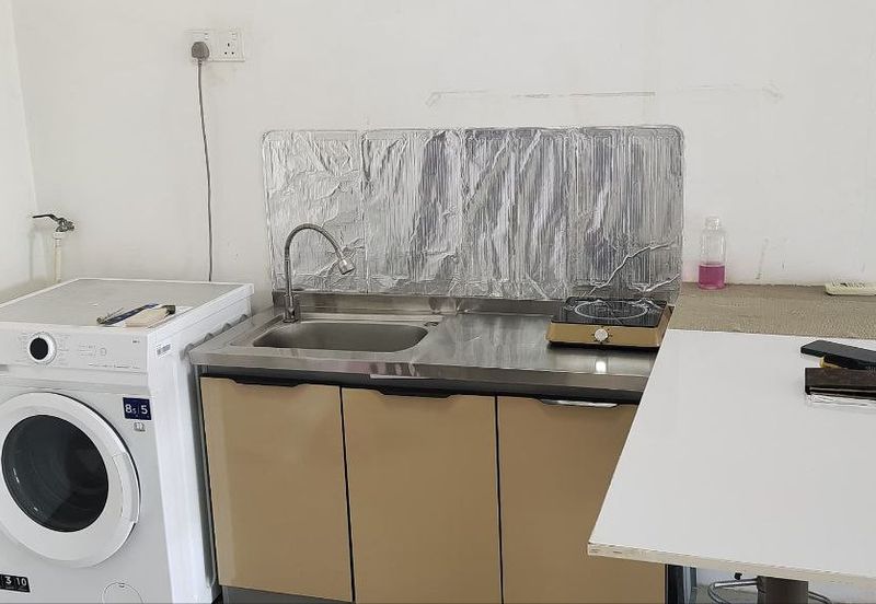 V12 Sovo (Menara Suria)