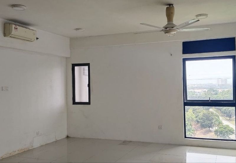 V12 Sovo (Menara Suria)