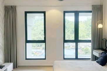 Paxtonz @ Empire City, Damansara Perdana