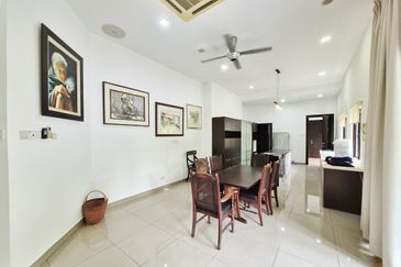 Lakeview Resort Saujana