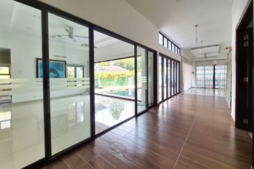 Lakeview Resort Saujana