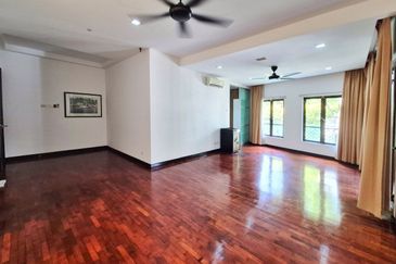 Lakeview Resort Saujana