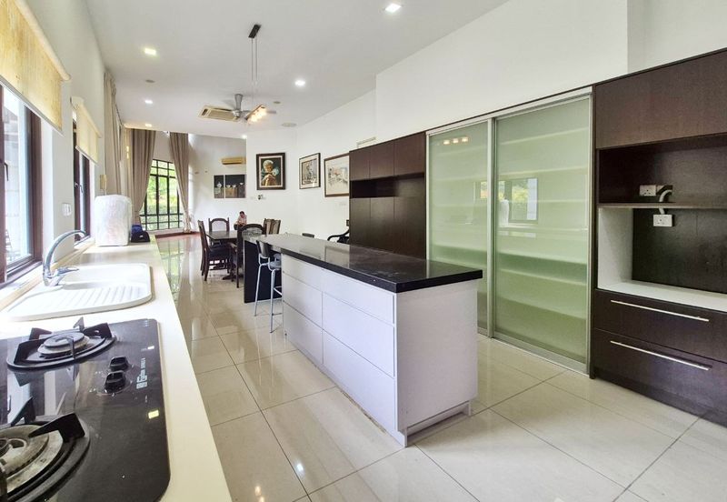 Lakeview Resort Saujana