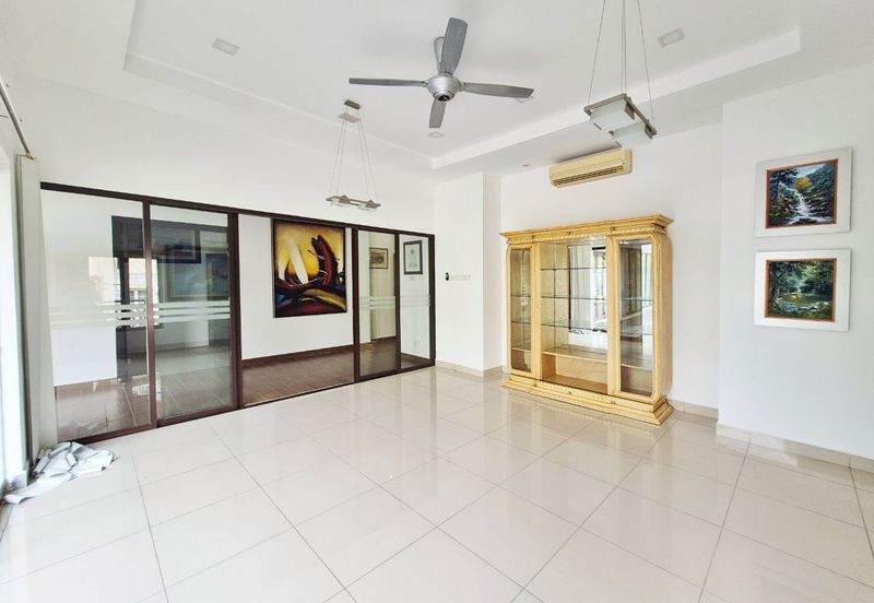 Lakeview Resort Saujana