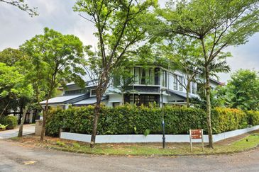 Lakeview Resort Saujana