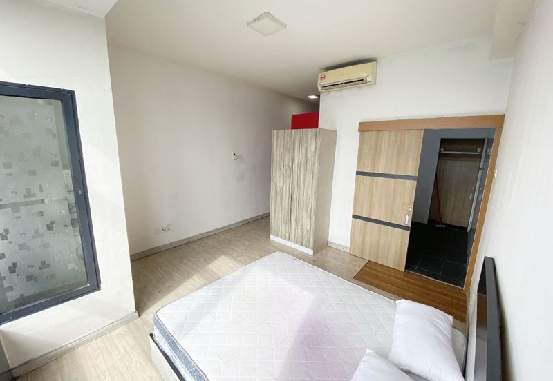 Halo Sunday @ Empire City