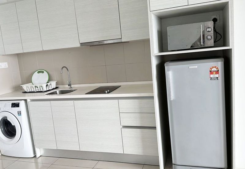 I Residence @ I City